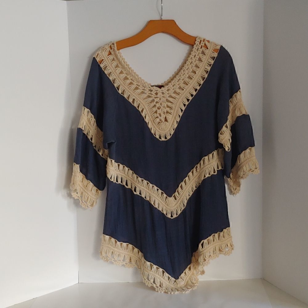 Vivid Importers of NY Women's Open Knit Boho Tunic Blue and Cream M